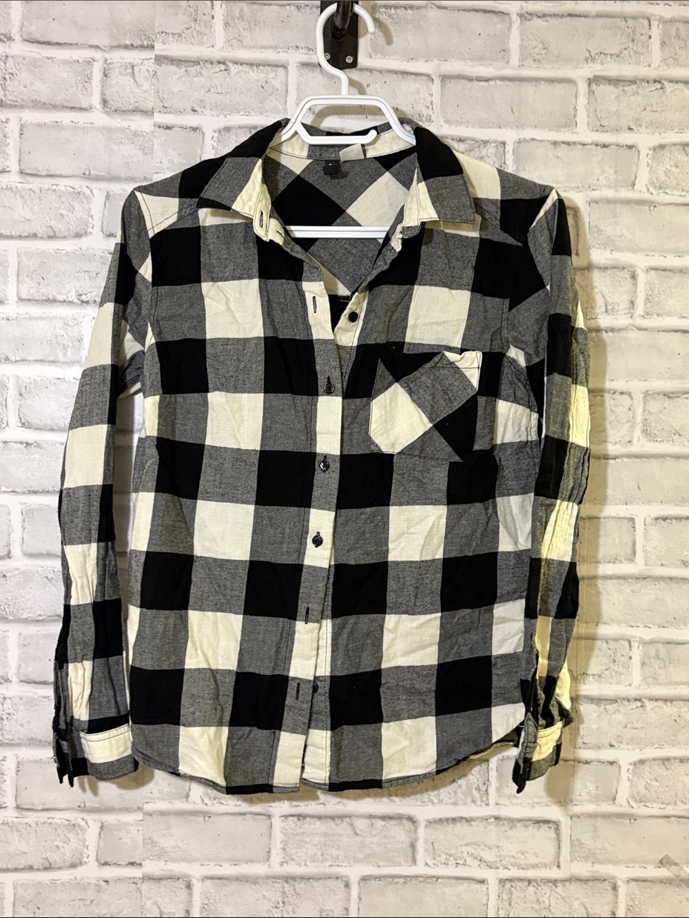 Divided by H&M 'Black & White Plaid Casual Button-Down Shirt- XS